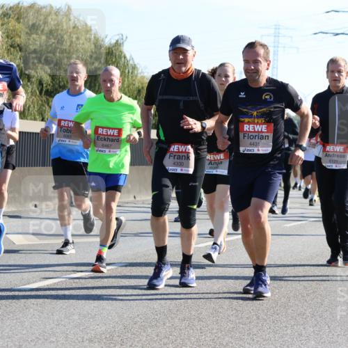 03.10.2025 - Köhlbrandbrückenlauf Strokosch-Dieckow http://msf.ph/oto/9106738 03.10.2025 12:18:19 Position 3 677, 5414, 0, 6083, 6467, 4330, 6098, 4431, 6121, 5640 meine-sportfotos.de