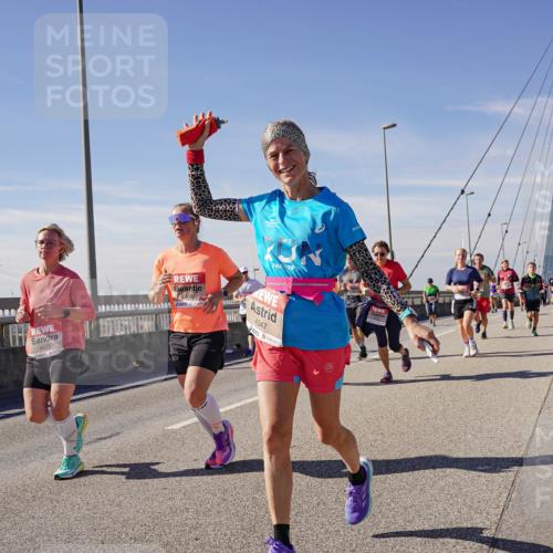 03.10.2025 - Köhlbrandbrückenlauf Michael Burmester http://msf.ph/oto/9106742 03.10.2025 12:50:08 Position 2 4423, 4347 meine-sportfotos.de