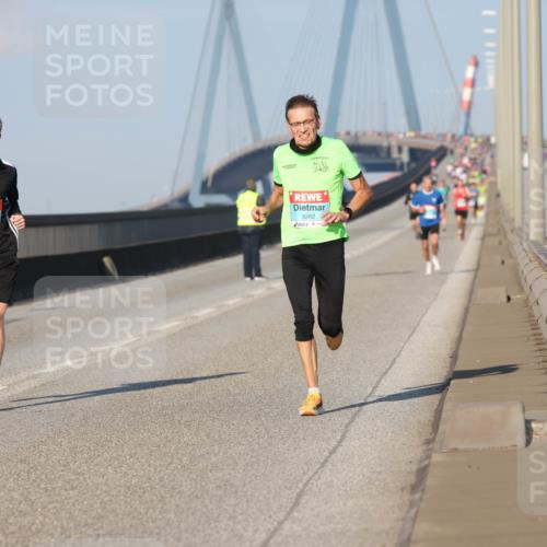 03.10.2025 - Köhlbrandbrückenlauf Lena Gebhardt http://msf.ph/oto/9106790 03.10.2025 09:39:30 Position 2 1029, 3262 meine-sportfotos.de