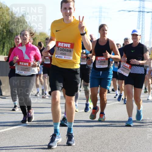 03.10.2025 - Köhlbrandbrückenlauf Strokosch-Dieckow http://msf.ph/oto/9106794 03.10.2025 12:18:29 Position 3 6789, 4565, 4999, 4067, 4200 meine-sportfotos.de