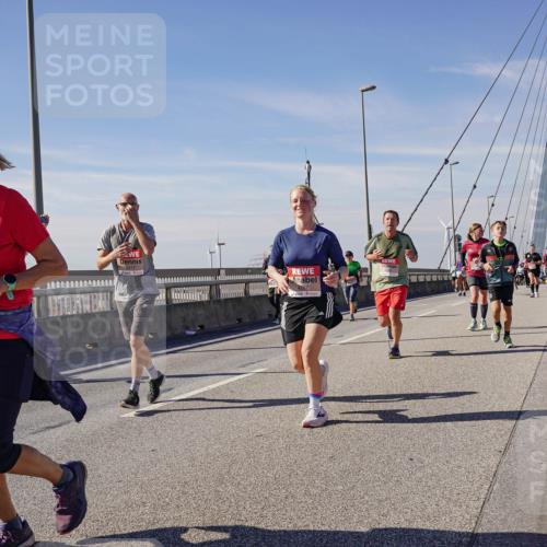 03.10.2025 - Köhlbrandbrückenlauf Michael Burmester http://msf.ph/oto/9106795 03.10.2025 12:50:10 Position 2 6271 meine-sportfotos.de