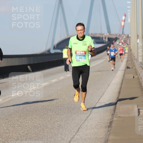03.10.2025 - Köhlbrandbrückenlauf Lena Gebhardt http://msf.ph/oto/9106826 03.10.2025 09:39:31 Position 2 1029, 3262 meine-sportfotos.de