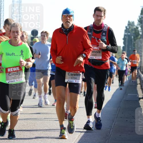 03.10.2025 - Köhlbrandbrückenlauf Strokosch-Dieckow http://msf.ph/oto/9106833 03.10.2025 12:18:33 Position 3 5410, 4620, 4704, 5520 meine-sportfotos.de