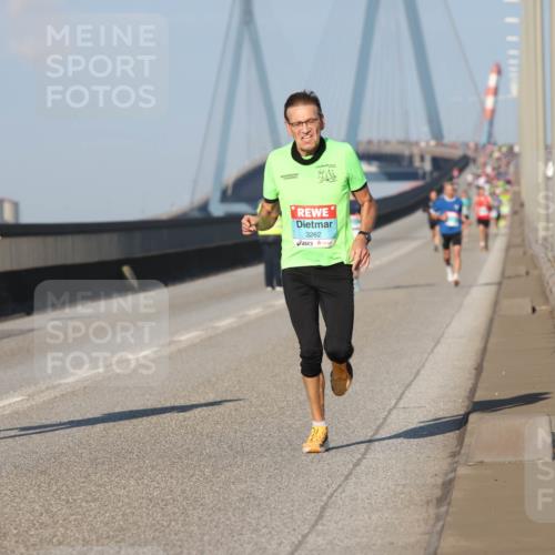 03.10.2025 - Köhlbrandbrückenlauf Lena Gebhardt http://msf.ph/oto/9106859 03.10.2025 09:39:31 Position 2 1029, 3262 meine-sportfotos.de