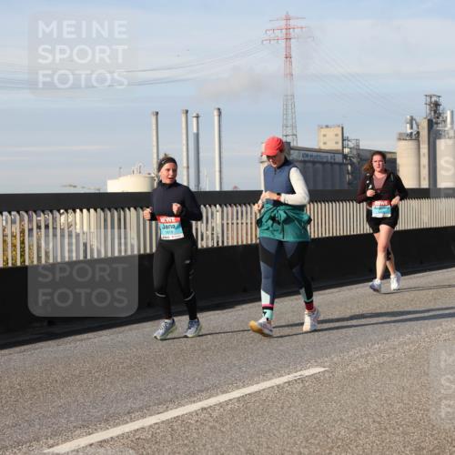 03.10.2025 - Köhlbrandbrückenlauf Lena Gebhardt http://msf.ph/oto/9106865 03.10.2025 10:13:31 Position 2 1001, 1819 meine-sportfotos.de