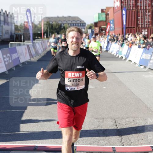 03.10.2025 - Köhlbrandbrückenlauf Jannik Wohlers http://msf.ph/oto/9106935 03.10.2025 12:59:07 Ziel 4126, 4164, 5967, 6036, 6329, 6390, 6478, 6493, 6674 meine-sportfotos.de