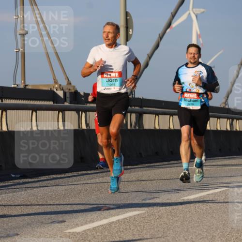 03.10.2025 - Köhlbrandbrückenlauf Strokosch-Dieckow http://msf.ph/oto/9106955 03.10.2025 09:36:16 Position 2 1048, 2879 meine-sportfotos.de