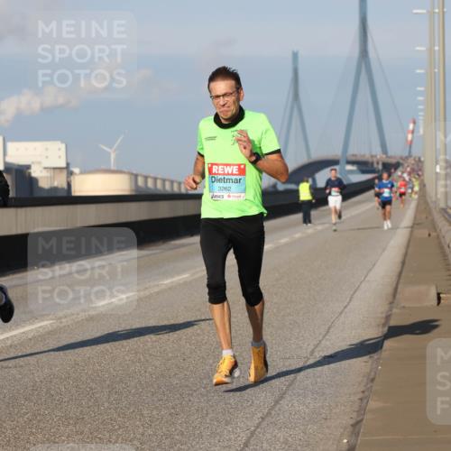 03.10.2025 - Köhlbrandbrückenlauf Lena Gebhardt http://msf.ph/oto/9106982 03.10.2025 09:39:34 Position 2 1029, 3262 meine-sportfotos.de