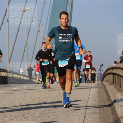 03.10.2025 - Köhlbrandbrückenlauf Strokosch-Dieckow http://msf.ph/oto/9107050 03.10.2025 09:36:25 Position 2 1069, 2024, 44, 1860, 3222 meine-sportfotos.de