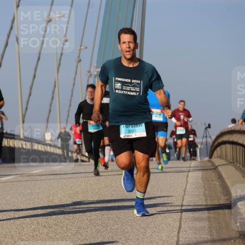03.10.2025 - Köhlbrandbrückenlauf Strokosch-Dieckow http://msf.ph/oto/9107064 03.10.2025 09:36:26 Position 2 1069, 2024, 44, 1860, 3223 meine-sportfotos.de