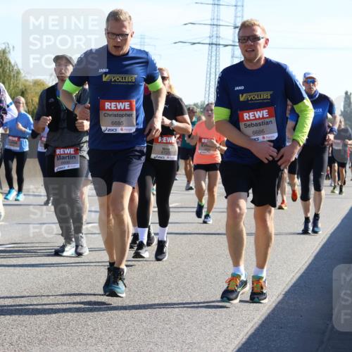 03.10.2025 - Köhlbrandbrückenlauf Strokosch-Dieckow http://msf.ph/oto/9107069 03.10.2025 12:19:09 Position 3 5975, 6600, 6685, 6725, 6686 meine-sportfotos.de
