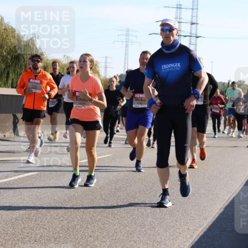 03.10.2025 - Köhlbrandbrückenlauf Strokosch-Dieckow http://msf.ph/oto/9107074 03.10.2025 12:19:12 Position 3 5544, 4916, 4760 meine-sportfotos.de