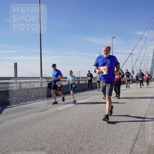03.10.2025 - Köhlbrandbrückenlauf Michael Burmester http://msf.ph/oto/9107077 03.10.2025 12:50:23 Position 2  meine-sportfotos.de