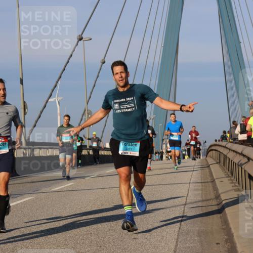 03.10.2025 - Köhlbrandbrückenlauf Strokosch-Dieckow http://msf.ph/oto/9107082 03.10.2025 09:36:28 Position 2 1069, 2024, 44, 1860, 3223 meine-sportfotos.de