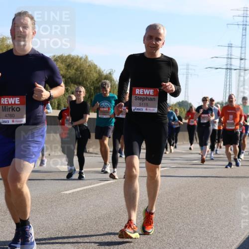 03.10.2025 - Köhlbrandbrückenlauf Strokosch-Dieckow http://msf.ph/oto/9107098 03.10.2025 12:19:16 Position 3 5908, 4760, 5115 meine-sportfotos.de