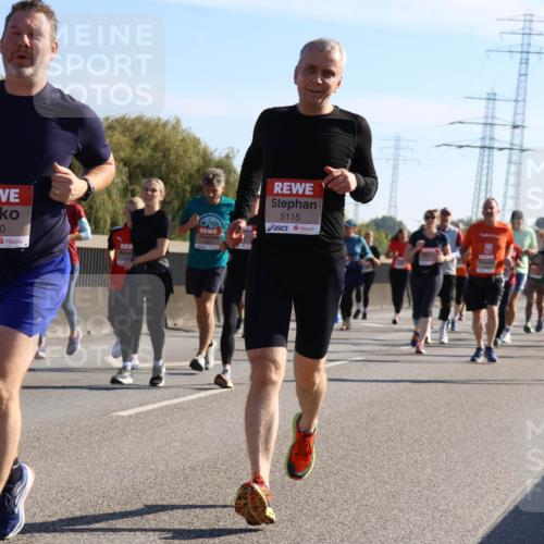 03.10.2025 - Köhlbrandbrückenlauf Strokosch-Dieckow http://msf.ph/oto/9107104 03.10.2025 12:19:16 Position 3 5908, 4760, 5115 meine-sportfotos.de