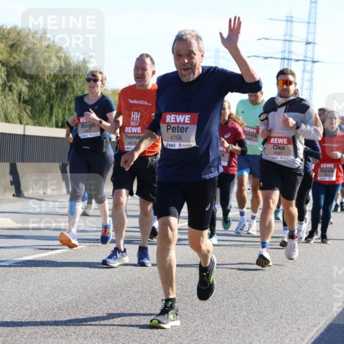 03.10.2025 - Köhlbrandbrückenlauf Strokosch-Dieckow http://msf.ph/oto/9107106 03.10.2025 12:19:19 Position 3 5003, 4616, 4756, 6587 meine-sportfotos.de