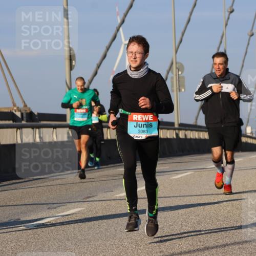 03.10.2025 - Köhlbrandbrückenlauf Strokosch-Dieckow http://msf.ph/oto/9107129 03.10.2025 09:36:31 Position 2 3763, 3083, 1023 meine-sportfotos.de