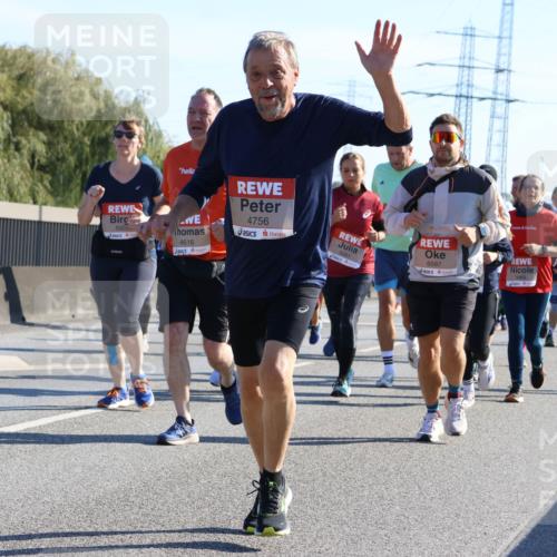 03.10.2025 - Köhlbrandbrückenlauf Strokosch-Dieckow http://msf.ph/oto/9107132 03.10.2025 12:19:19 Position 3 5003, 4756, 4616, 5081, 6587, 4869, 6570 meine-sportfotos.de