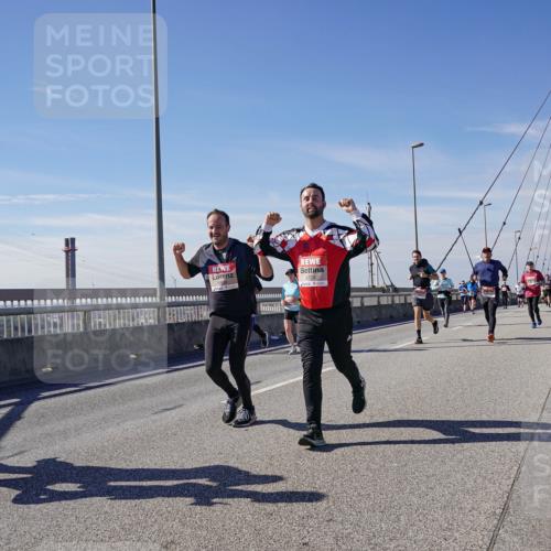 03.10.2025 - Köhlbrandbrückenlauf Michael Burmester http://msf.ph/oto/9107136 03.10.2025 12:50:25 Position 2 6388 meine-sportfotos.de