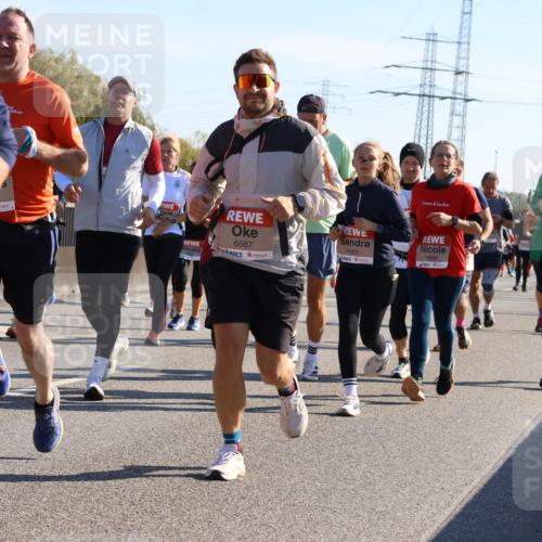 03.10.2025 - Köhlbrandbrückenlauf Strokosch-Dieckow http://msf.ph/oto/9107143 03.10.2025 12:19:20 Position 3 6587, 4465, 6570, 4869 meine-sportfotos.de