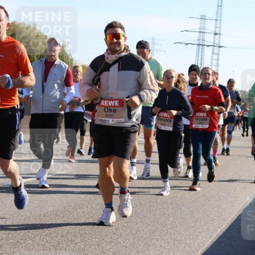 03.10.2025 - Köhlbrandbrückenlauf Strokosch-Dieckow http://msf.ph/oto/9107145 03.10.2025 12:19:20 Position 3 4616, 6587, 65704, 4465, 4869 meine-sportfotos.de