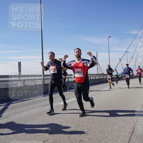 03.10.2025 - Köhlbrandbrückenlauf Michael Burmester http://msf.ph/oto/9107146 03.10.2025 12:50:25 Position 2  meine-sportfotos.de