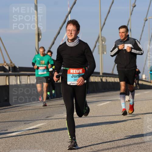 03.10.2025 - Köhlbrandbrückenlauf Strokosch-Dieckow http://msf.ph/oto/9107147 03.10.2025 09:36:32 Position 2 763, 5, 30, 1023 meine-sportfotos.de