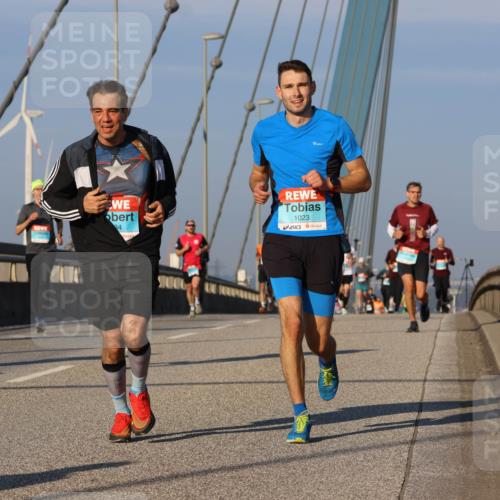 03.10.2025 - Köhlbrandbrückenlauf Strokosch-Dieckow http://msf.ph/oto/9107154 03.10.2025 09:36:33 Position 2 34, 1023 meine-sportfotos.de