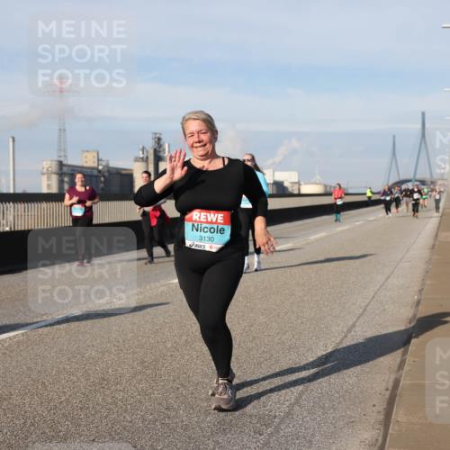 03.10.2025 - Köhlbrandbrückenlauf Lena Gebhardt http://msf.ph/oto/9107159 03.10.2025 10:13:35 Position 2 3130 meine-sportfotos.de