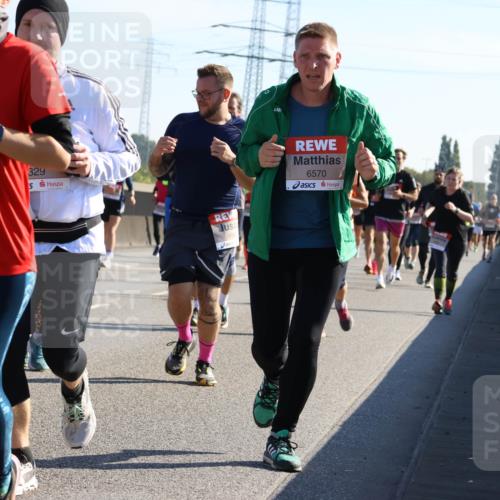 03.10.2025 - Köhlbrandbrückenlauf Strokosch-Dieckow http://msf.ph/oto/9107176 03.10.2025 12:19:23 Position 3 4869, 329, 6660, 6570 meine-sportfotos.de