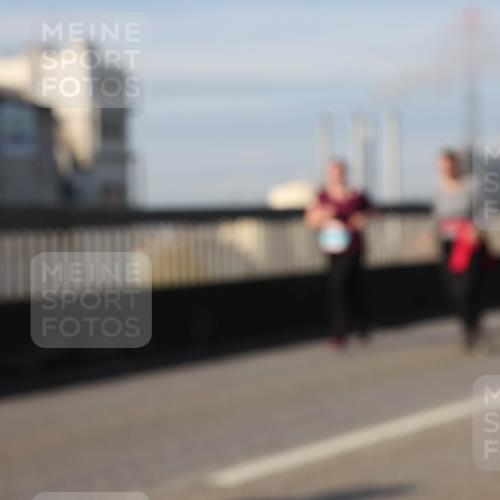03.10.2025 - Köhlbrandbrückenlauf Lena Gebhardt http://msf.ph/oto/9107236 03.10.2025 10:13:37 Position 2  meine-sportfotos.de