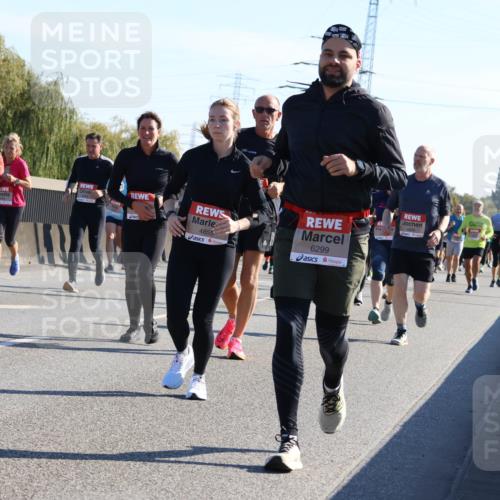 03.10.2025 - Köhlbrandbrückenlauf Strokosch-Dieckow http://msf.ph/oto/9107247 03.10.2025 12:19:32 Position 3 4696, 4855, 6299 meine-sportfotos.de