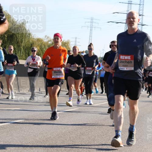 03.10.2025 - Köhlbrandbrückenlauf Strokosch-Dieckow http://msf.ph/oto/9107254 03.10.2025 12:19:35 Position 3 4813, 6646, 4689 meine-sportfotos.de