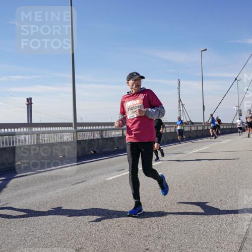 03.10.2025 - Köhlbrandbrückenlauf Michael Burmester http://msf.ph/oto/9107263 03.10.2025 12:50:30 Position 2  meine-sportfotos.de
