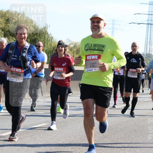 03.10.2025 - Köhlbrandbrückenlauf Strokosch-Dieckow http://msf.ph/oto/9107287 03.10.2025 12:19:41 Position 3 23, 5037, 5302, 6791, 15, 5059, 1887, 5678 meine-sportfotos.de