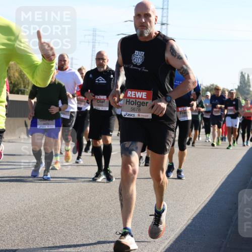 03.10.2025 - Köhlbrandbrückenlauf Strokosch-Dieckow http://msf.ph/oto/9107306 03.10.2025 12:19:43 Position 3 15, 2025, 6791, 6070, 887, 5678 meine-sportfotos.de