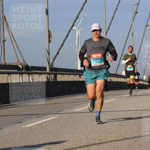 03.10.2025 - Köhlbrandbrückenlauf Strokosch-Dieckow http://msf.ph/oto/9107317 03.10.2025 09:36:53 Position 2 1490 meine-sportfotos.de