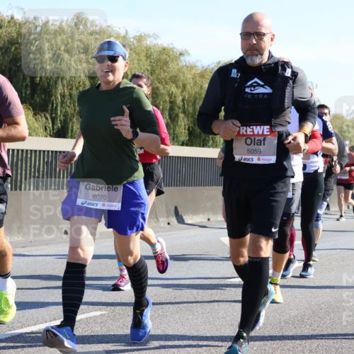 03.10.2025 - Köhlbrandbrückenlauf Strokosch-Dieckow http://msf.ph/oto/9107342 03.10.2025 12:19:46 Position 3 4539, 6070, 09, 5059, 63 meine-sportfotos.de