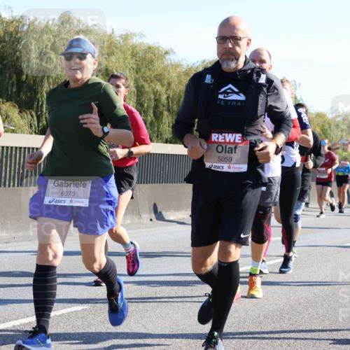03.10.2025 - Köhlbrandbrückenlauf Strokosch-Dieckow http://msf.ph/oto/9107347 03.10.2025 12:19:46 Position 3 4539, 6070, 09, 5059, 6377 meine-sportfotos.de