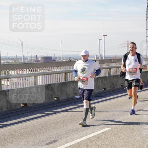 03.10.2025 - Köhlbrandbrückenlauf Michael Burmester http://msf.ph/oto/9107360 03.10.2025 12:50:38 Position 2 404, 4686 meine-sportfotos.de