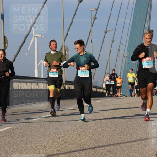 03.10.2025 - Köhlbrandbrückenlauf Strokosch-Dieckow http://msf.ph/oto/9107369 03.10.2025 09:36:57 Position 2 1180, 1027, 3544 meine-sportfotos.de