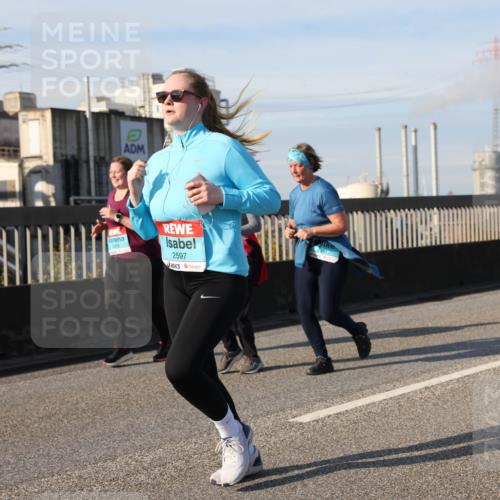 03.10.2025 - Köhlbrandbrückenlauf Lena Gebhardt http://msf.ph/oto/9107372 03.10.2025 10:13:39 Position 2 2597 meine-sportfotos.de