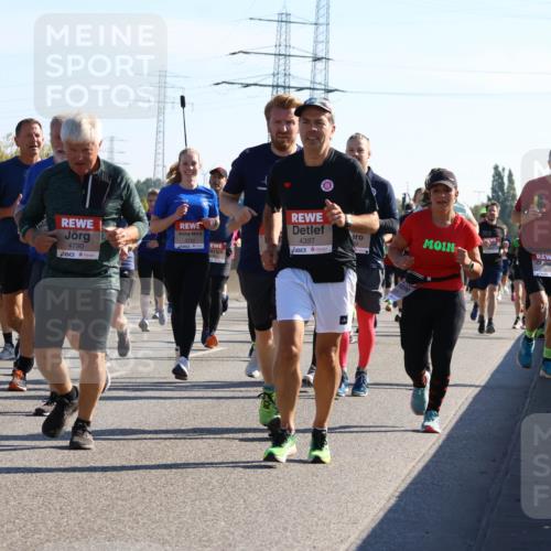 03.10.2025 - Köhlbrandbrückenlauf Strokosch-Dieckow http://msf.ph/oto/9107378 03.10.2025 12:19:51 Position 3 6730, 4790, 5742, 4397 meine-sportfotos.de