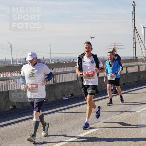 03.10.2025 - Köhlbrandbrückenlauf Michael Burmester http://msf.ph/oto/9107383 03.10.2025 12:50:39 Position 2 2017, 404, 4686 meine-sportfotos.de