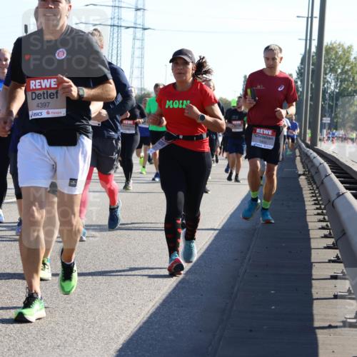 03.10.2025 - Köhlbrandbrückenlauf Strokosch-Dieckow http://msf.ph/oto/9107384 03.10.2025 12:19:52 Position 3 4838, 4397 meine-sportfotos.de