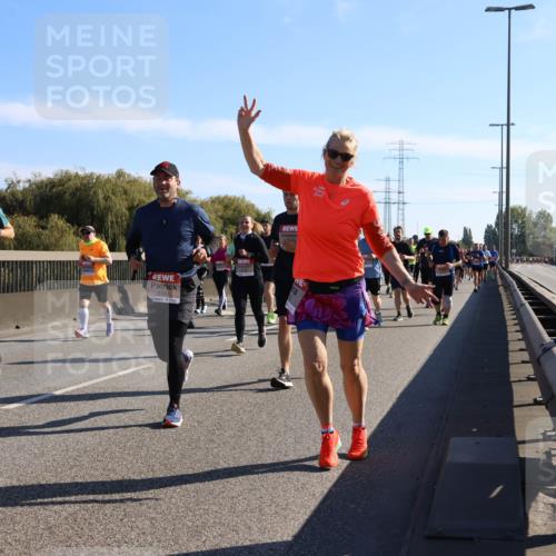 03.10.2025 - Köhlbrandbrückenlauf Strokosch-Dieckow http://msf.ph/oto/9107415 03.10.2025 12:19:58 Position 3 6485, 6189 meine-sportfotos.de