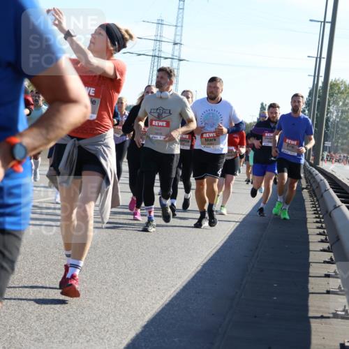 03.10.2025 - Köhlbrandbrückenlauf Strokosch-Dieckow http://msf.ph/oto/9107479 03.10.2025 12:20:08 Position 3 267, 6818 meine-sportfotos.de