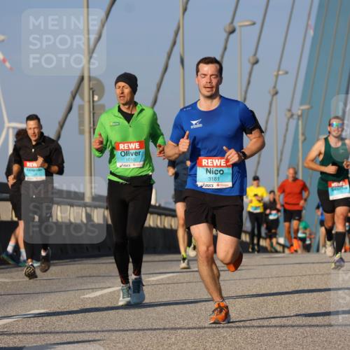 03.10.2025 - Köhlbrandbrückenlauf Strokosch-Dieckow http://msf.ph/oto/9107480 03.10.2025 09:37:12 Position 2 1010, 3181 meine-sportfotos.de
