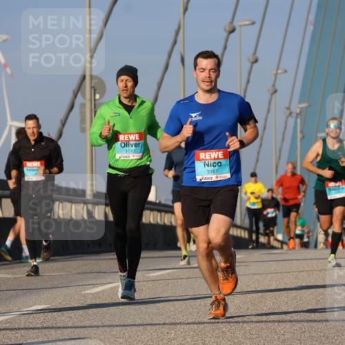 03.10.2025 - Köhlbrandbrückenlauf Strokosch-Dieckow http://msf.ph/oto/9107483 03.10.2025 09:37:12 Position 2 1010, 3181 meine-sportfotos.de